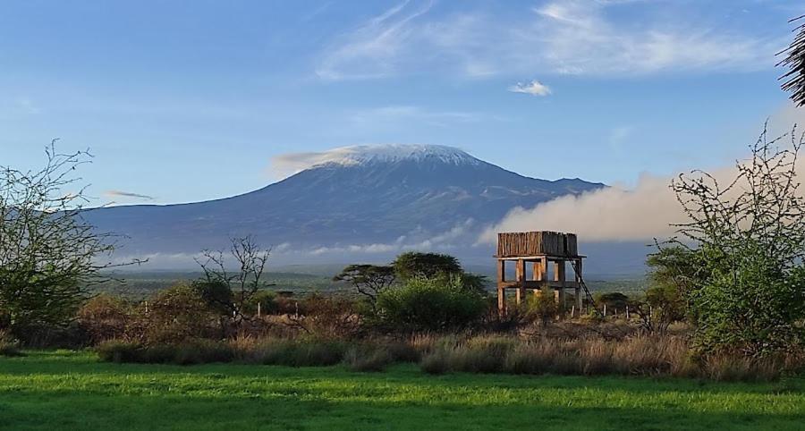 Aa Lodge Amboseli Exterior photo